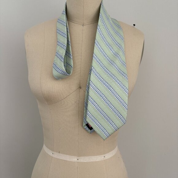 Vineyard Vines Men's Silk Necktie Strip Tie - Picture 1 of 5